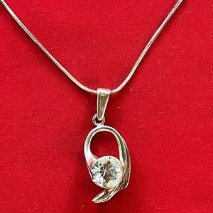 925 sterling silver necklace with pendant